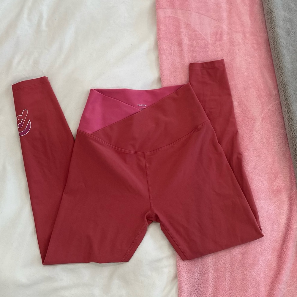 Peloton Cross Waist Pink Leggings